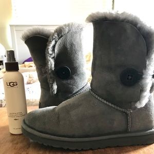 Ugg Bailey Button II boots